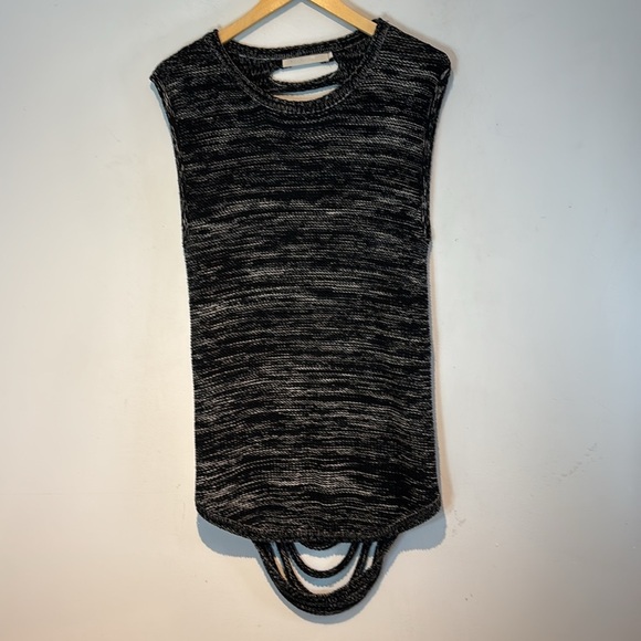 ONE GREY DAY LOS ANGELES WOMEN'S COTTON knit top CUT-OUT BACK  size Small - Picture 7 of 9